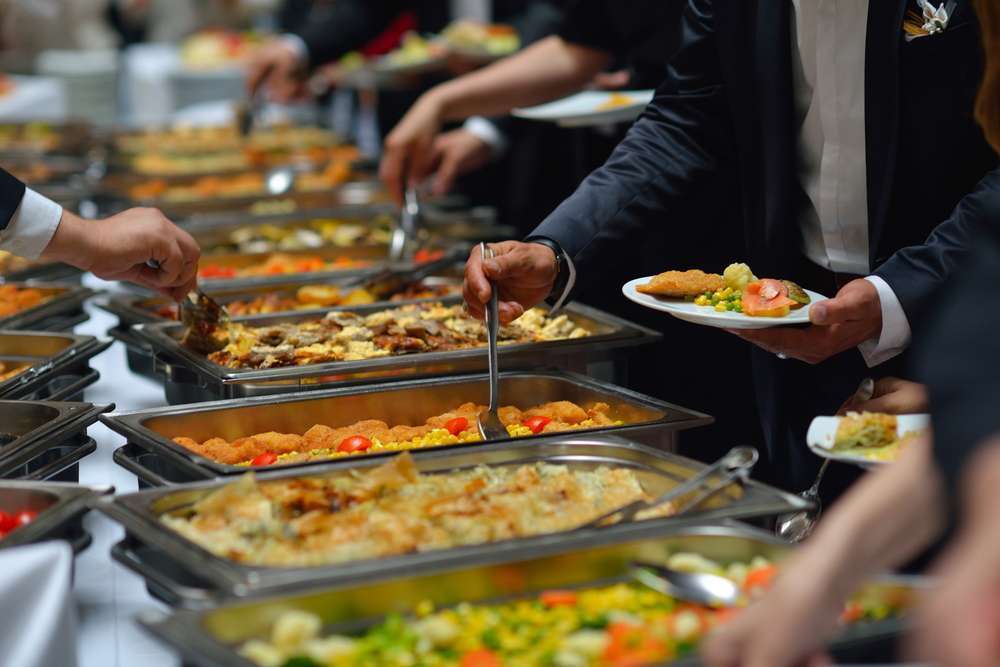 The Difference Between Seated, Buffet and Food Stations