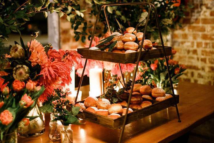 4 Delicious Ways to Serve Doughnuts at Your Wedding