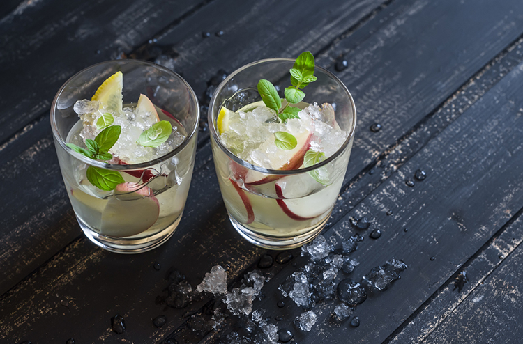 Apple Fez With Mint Garnish