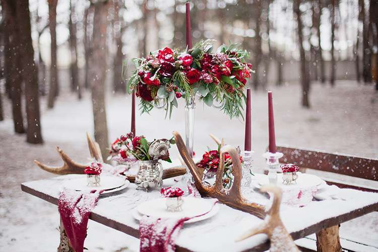 Ten Christmas Wedding Ideas